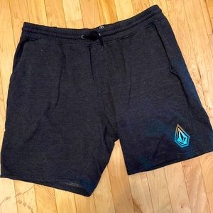 Volcom men’s shorts size XL